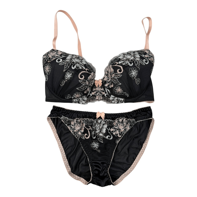 Black + Pink Japanese Bra + Underwear Set UK 34DD